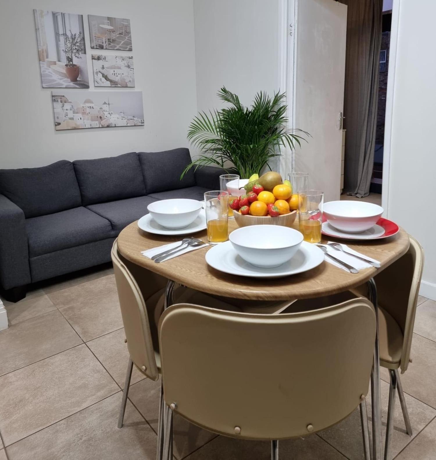 Luxury 4-Bed Apartment With Balcony & Garden, Near Emirates Stadium, 15 Mins To Central لندن المظهر الخارجي الصورة